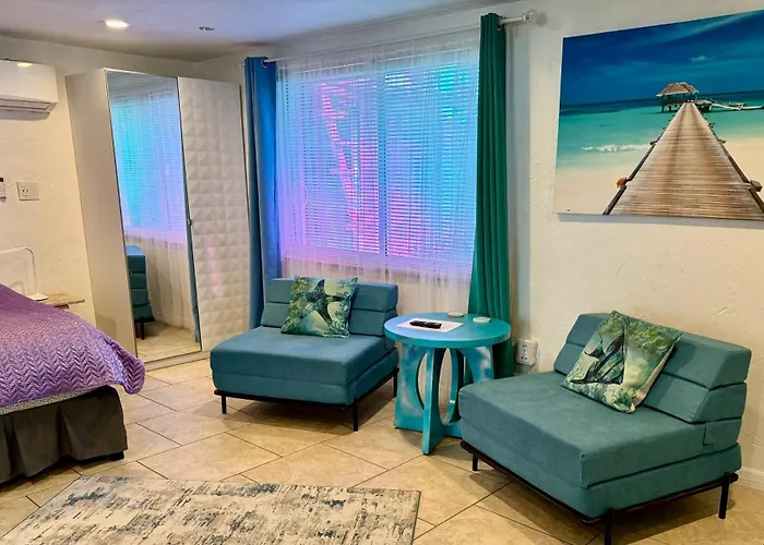 Close To Beaches With Hot Tub And Large Garden