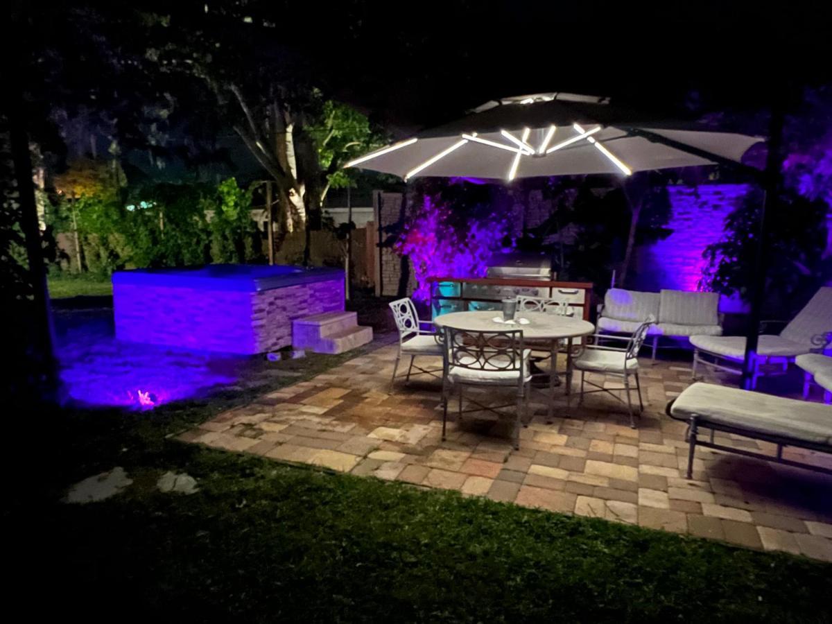 Close To Beaches With Hot Tub And Large Garden